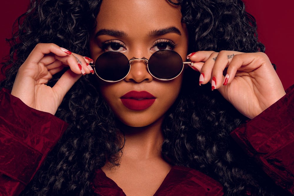 Glasses red lipstick 2025