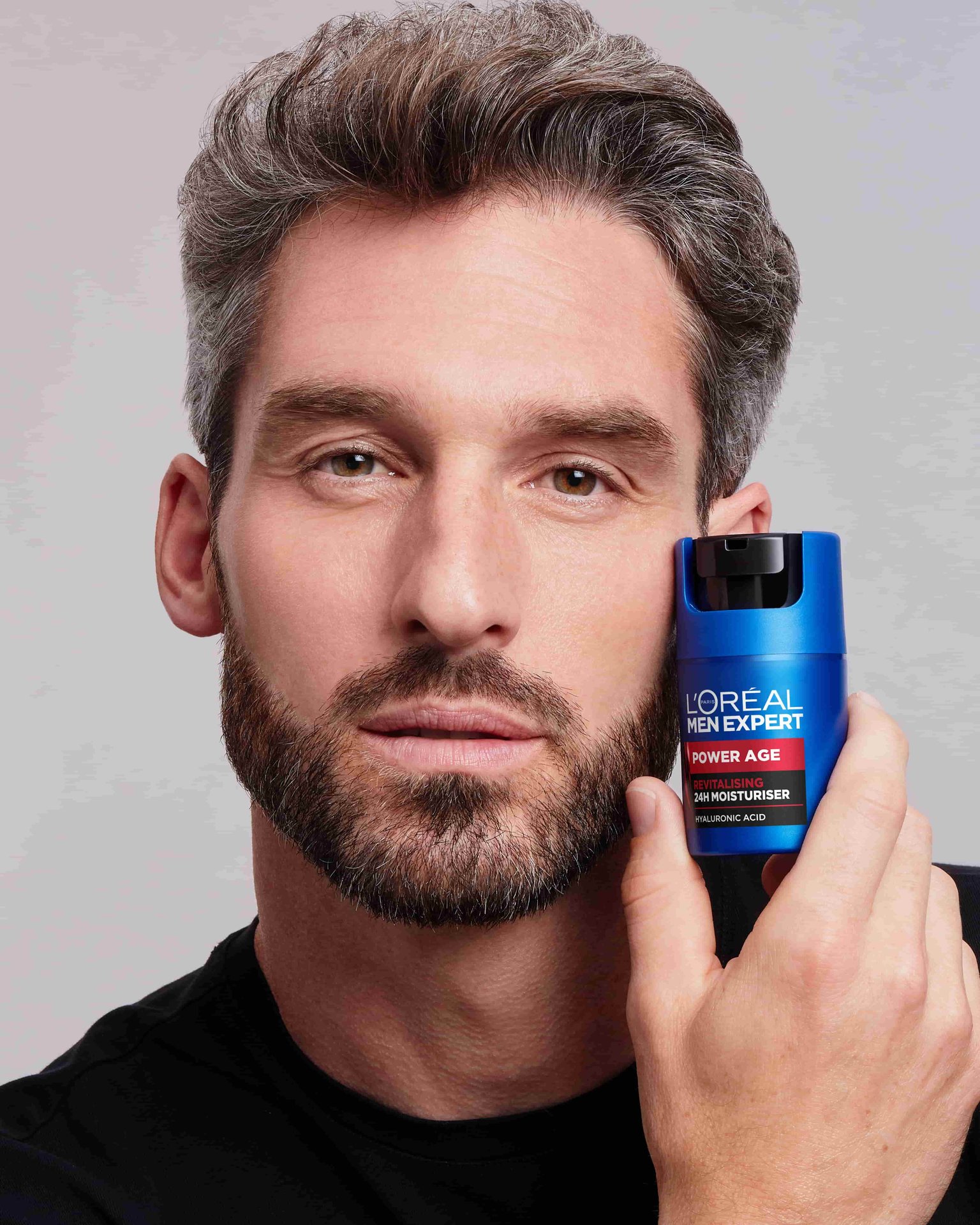 PA MOISTURISER PACKSHOT MODEL 1