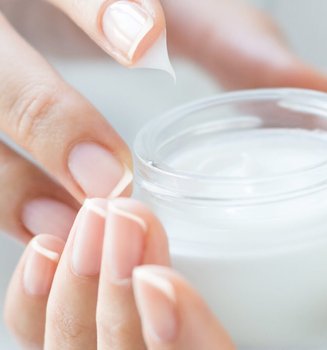 Dry Skin A Softening Thirst Quenching Beauty Routine Hero